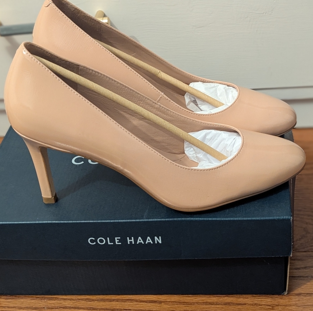 Cole Haan Women's Tan Pumps
